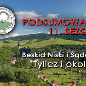 Zdjęcie przedstawia kościół w górskiej wiosce oraz nazwę i logotyp akcji "Wędruj Razem z Nami"
