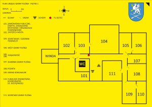 Plan graficzny pierwszego piętra Urzędu Gminy w Pleśnej na żółtym tle, w rogu herb gminy