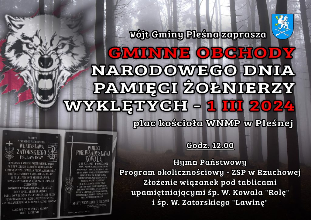 Tekst "Gminne Obchody Narodowego Dnia Pamięci Żołnierzy Wyklętych" na tle lasu. Po lewej stronie podobizna wilka oraz dwie tablice pamiątkowe.
