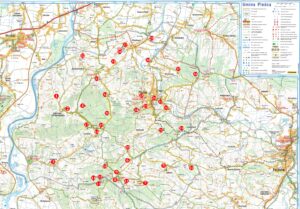 Mapa turystyczna z naniesionymi, ponumerowanymi kolejno punktami.