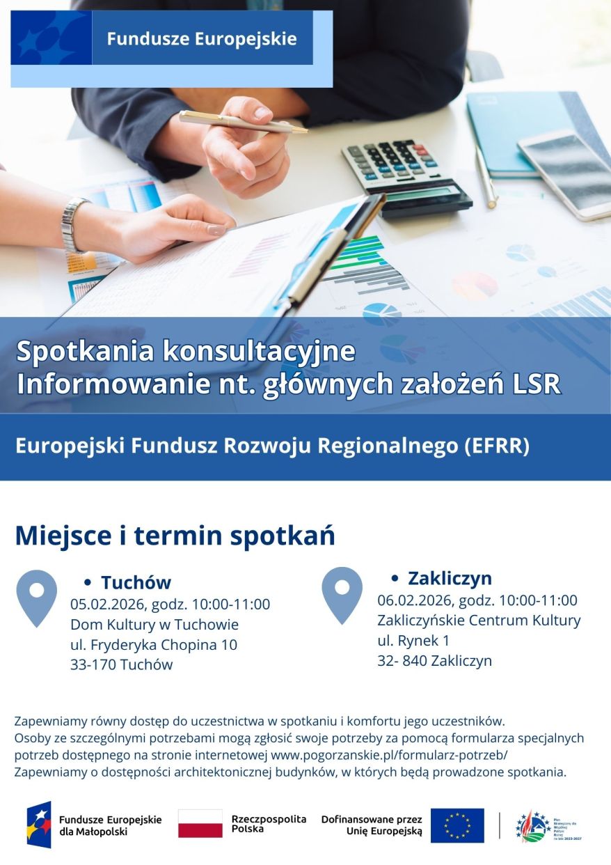 Na biurku wydruki z wykresami, kalkulator, smartfon, mężczyzna trzyma długopis, kobieta trzyma kartkę z wykresem