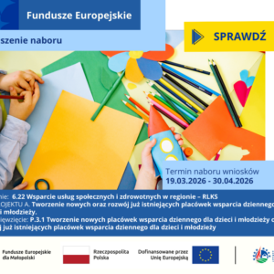 Na stoliku porozkładane kredki i papier kolorowy